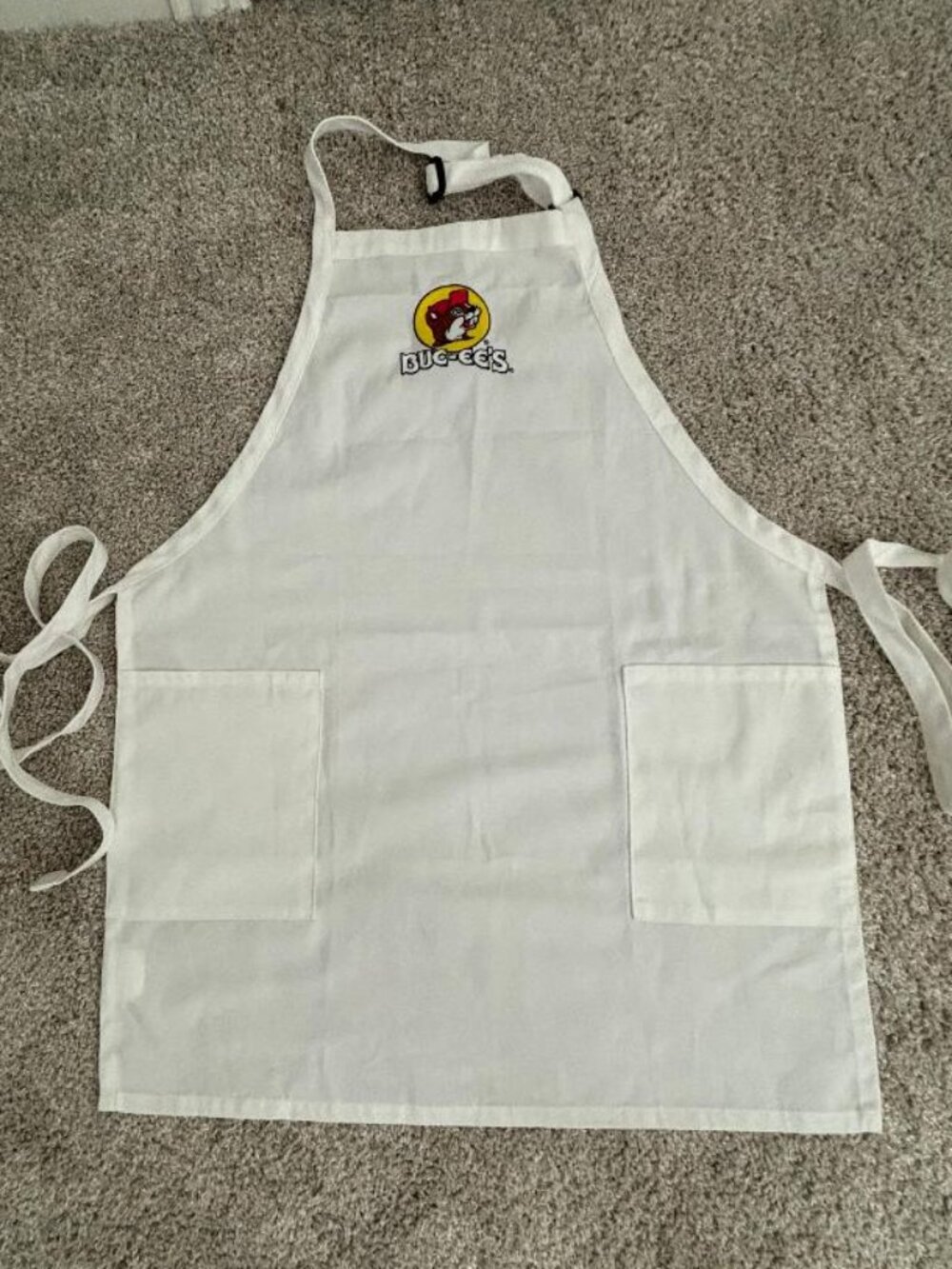 Buc-ee’s White Original Logo Apron Adjustable Kitchen NWOT